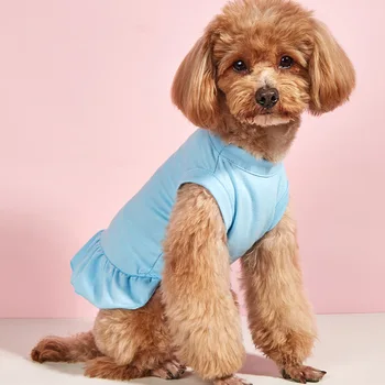 2023 Летняя Новая Одежда для щенков Однотонные платья для домашних собак Одежда для кошек Оптовые Товары для домашних животных Аксессуары для собак