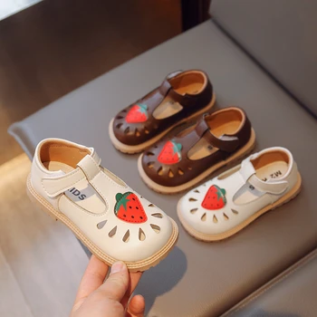 Милые детские сандалии с завернутыми носками для девочек, мультяшная клубничная нашивка с квадратным носком, японская детская модная пляжная обувь для мальчиков