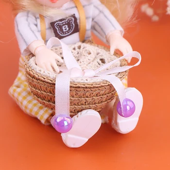 Мини-милая цветочная корзина, кукольный домик ручной работы, плетеная соломенная корзина для хранения, миниатюрное украшение для кукольного домика, детская игрушка для ролевых игр.