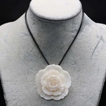 Натуральная пресноводная раковина Кулон в форме белого цветка Ожерелье Пляжные летние ювелирные аксессуары Изысканный ювелирный Подарок для женщин