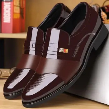 Новая мужская официальная кожаная обувь, деловая повседневная обувь, модный комплект обуви с острым носком и стременем