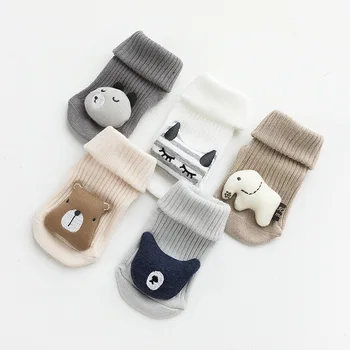 Носки для маленьких мальчиков Противоскользящие носки для пола Весна Осень Зима Мягкие хлопковые носки для маленьких девочек Носки для новорожденных с мультяшными животными для младенцев