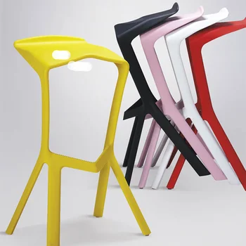 Простые современные барные стулья для ресторана Кафе Мебель для гостиной в скандинавском стиле Пластиковый барный стул для отдыха Креативный Дизайнерский Высокий Барный стул