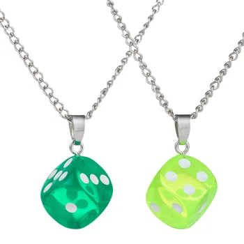 Симпатичное ожерелье с подвеской в виде акриловых кубиков для мужчин и женщин 2023 года, новое ожерелье с длинной цепочкой серебристого цвета, панк-геометрические украшения